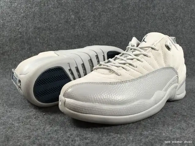 Reps LUCY Low 308317-002 12 Grey Jordan Suede Air 0520